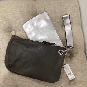 NY&C Set Of Wristlet Silver And Green Wear On Strap